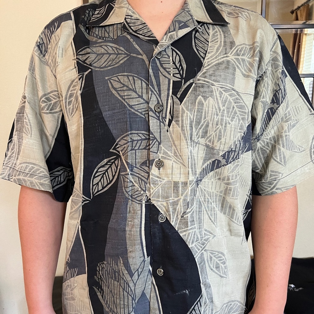 Tommy Bahama men’s shirt